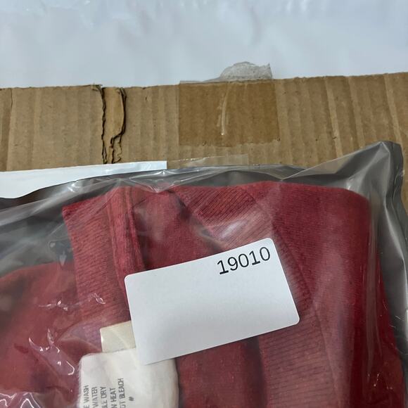 GreenBrand Recycled T-Shirt Mens Size Large Red Alaska Denali Graphic - Picture 8 of 8